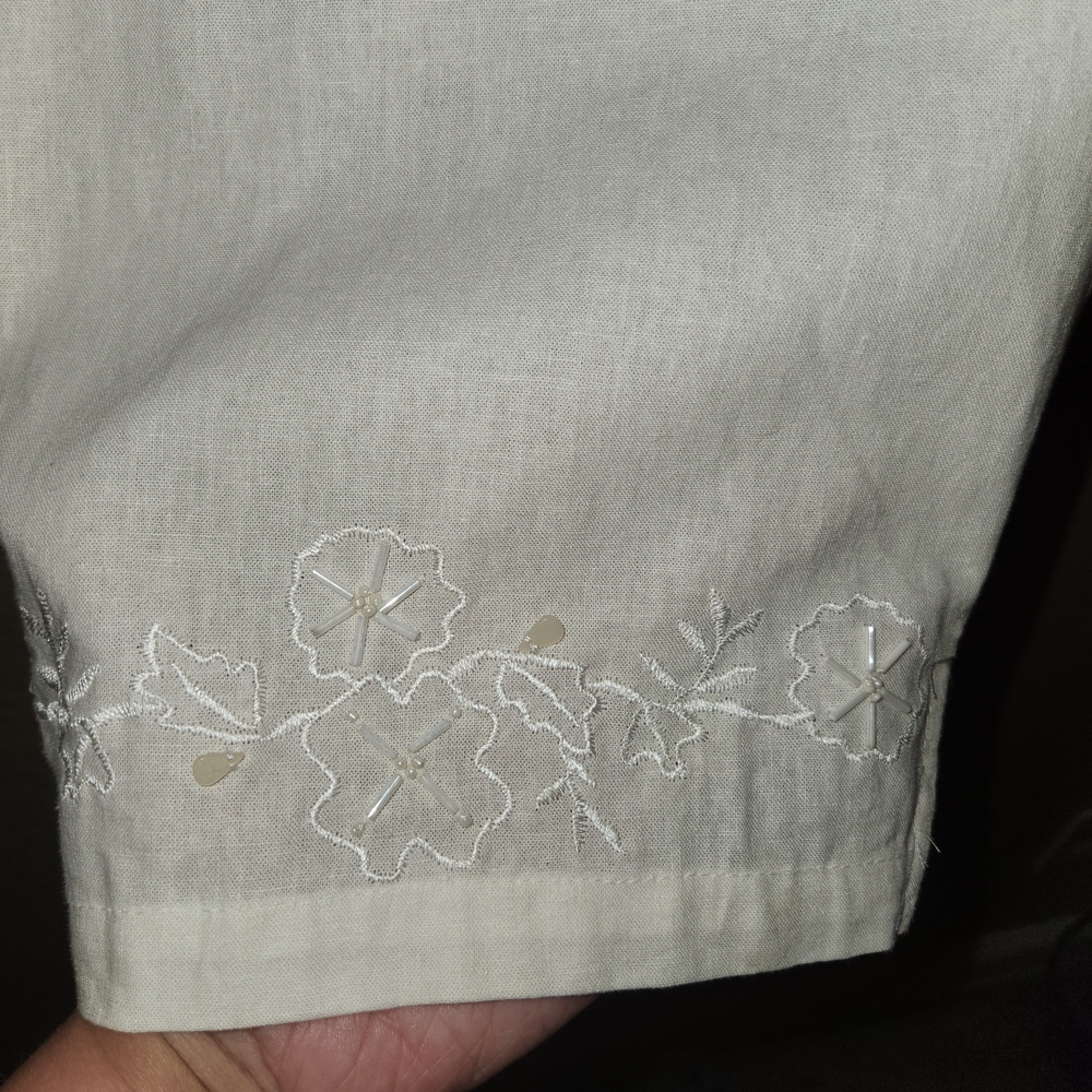 Sag Harbor White Capri Pants With Beaded Hem Detail. Lined. Linen. Plus Size 2X - Picture 2 of 11